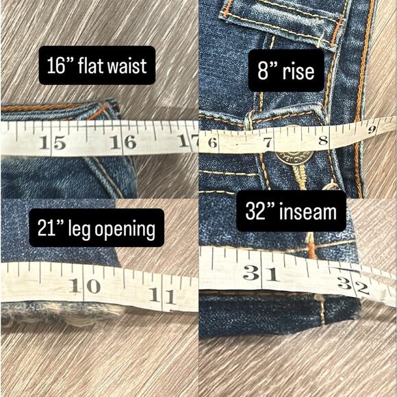 True Religion Joey Distressed Low-Rise Flare Jeans Size 29 Dark Wash Blue Y2K - Picture 11 of 11